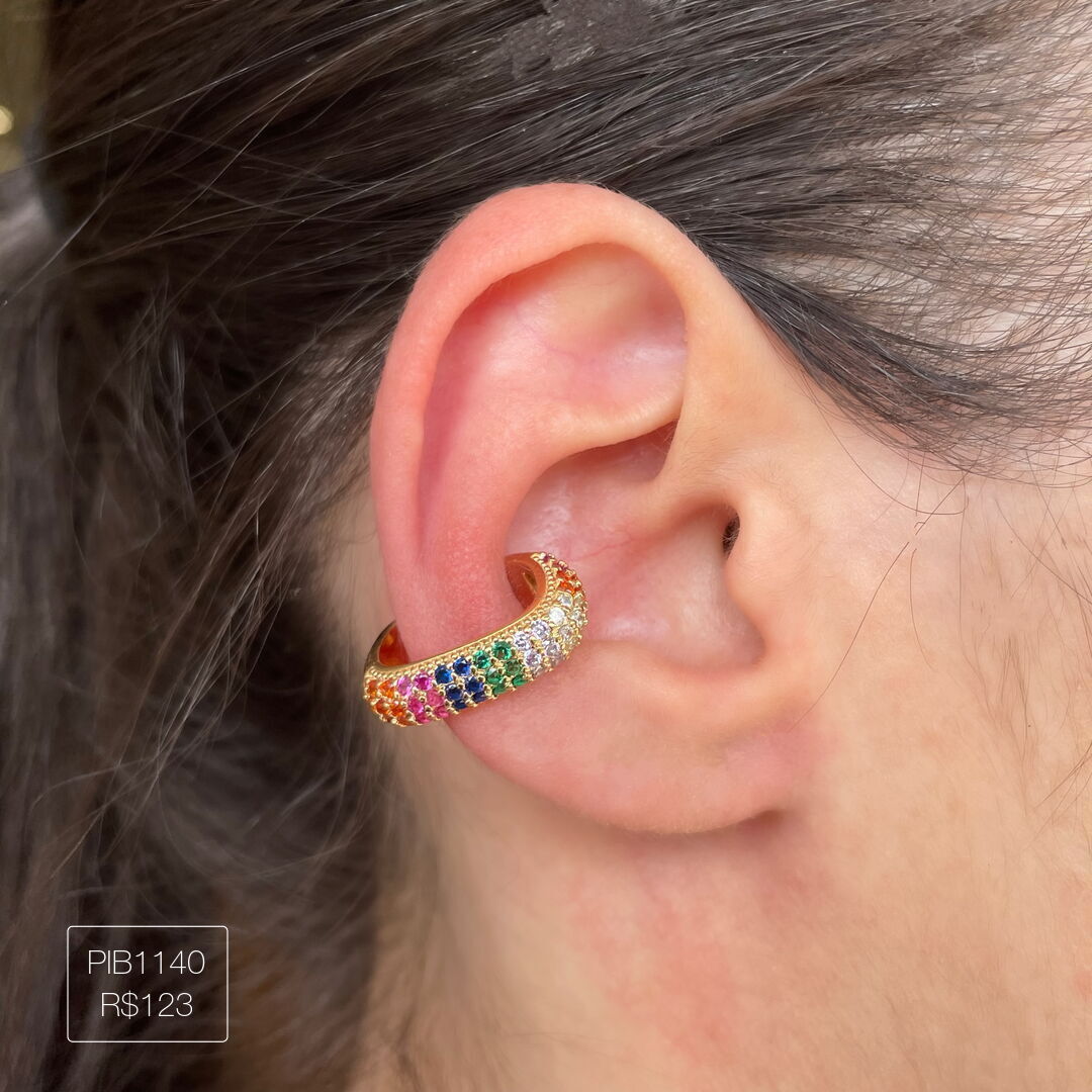 Par de Ear Hook 3 Carreiras Cravejadas Rainbow Dourado